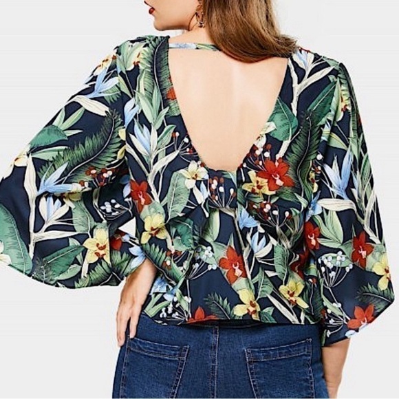 ZARA Tropical Bell Sleeve Blouse Size Medium (343) - Picture 4 of 6